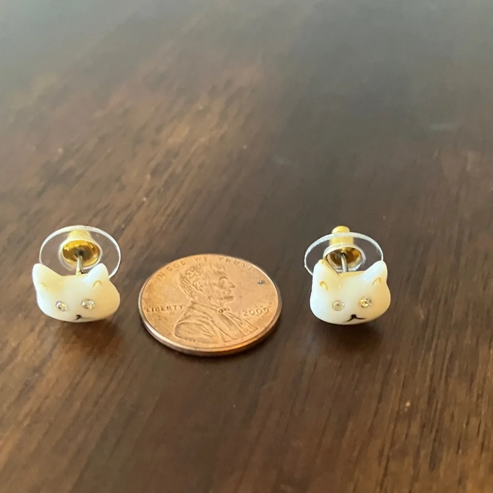 Coach: White Cat Stud Earrings- Gold Tone- Rhinestone Eyes - Picture 7 of 14